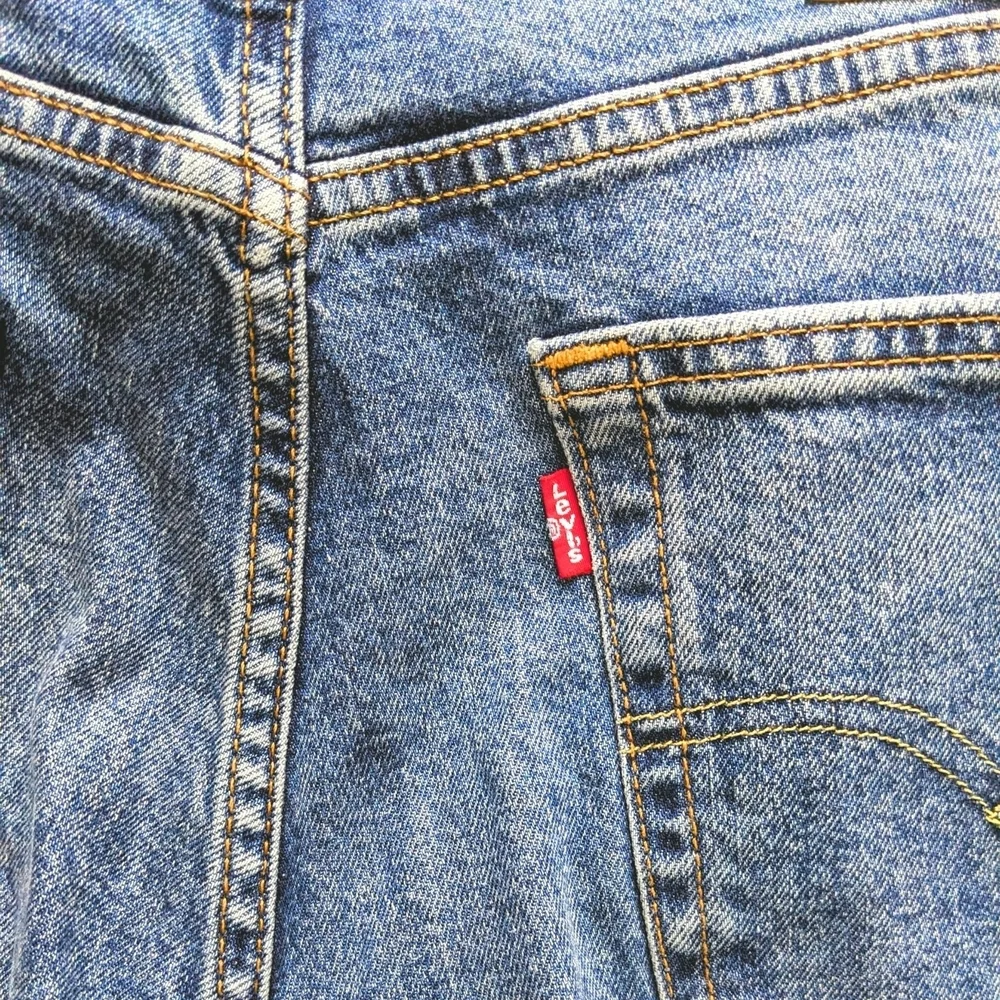 Levi's 514 Timeless Medium Wash Classic Straight-Fit Jeans